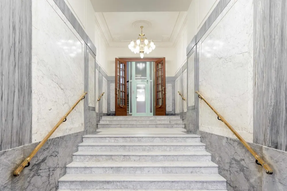 KITZIMMO-Exklusives Dachgeschoss-Apartment kaufen - Immobilien Wien.