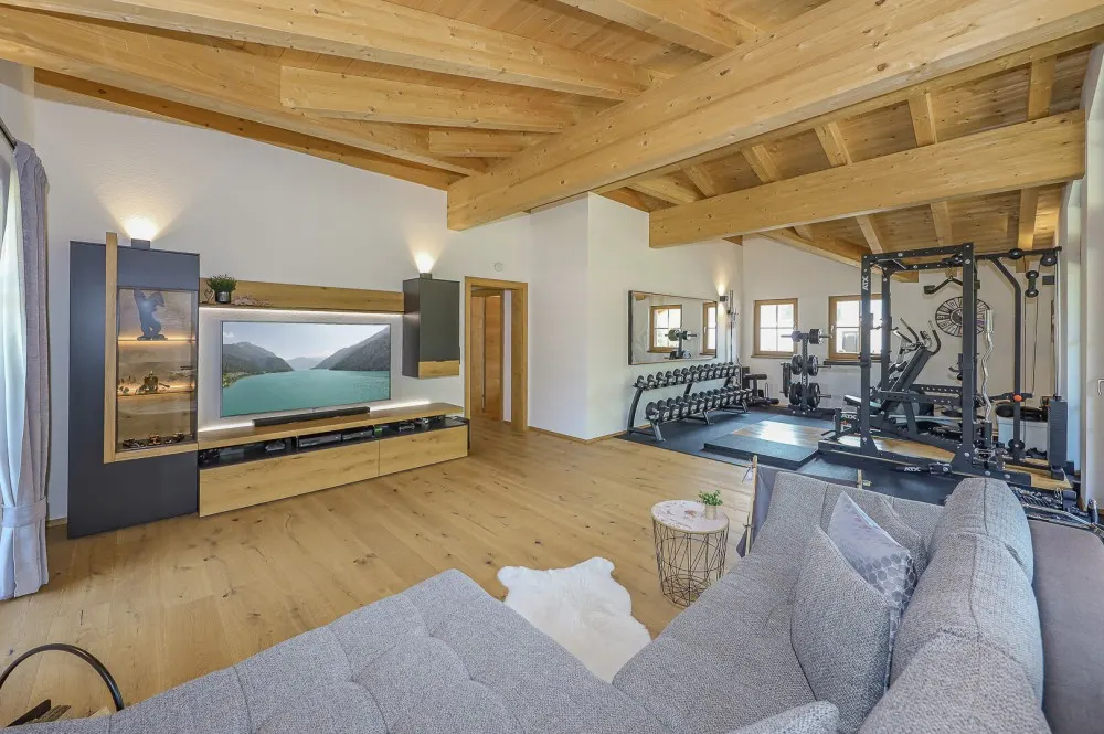 KITZIMMO-Zwei Luxuschalets mit Panoramablick in Top-Ruhelage kaufen - Immobilien Steinberg Tirol.