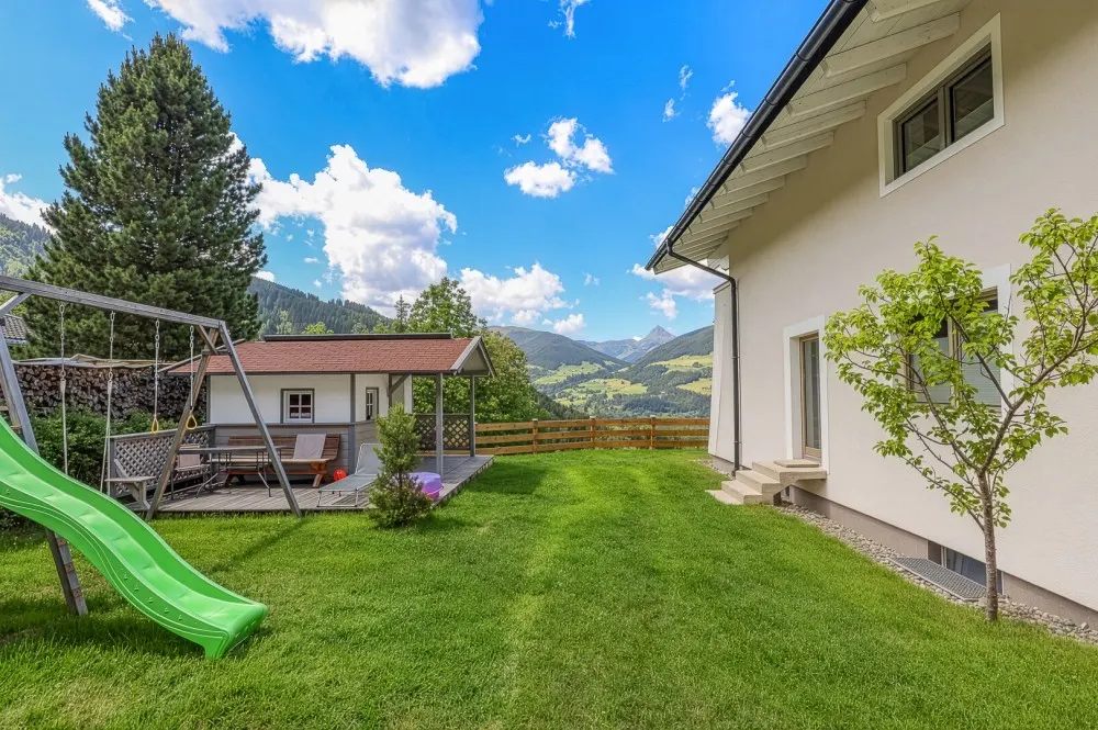 KITZIMMO-Hochwertiges Zweifamilienhaus in unverbaubarer Aussichtslage kaufen - Immobilien Hollersbach.