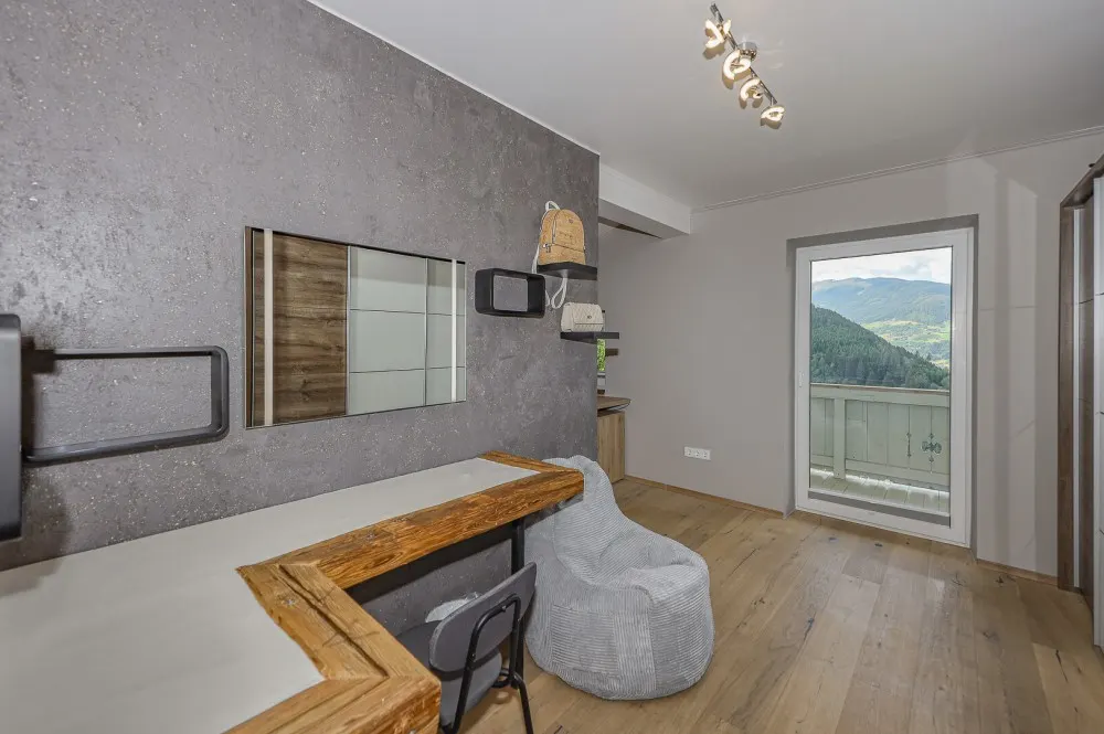 KITZIMMO-Hochwertiges Zweifamilienhaus in unverbaubarer Aussichtslage kaufen - Immobilien Hollersbach.