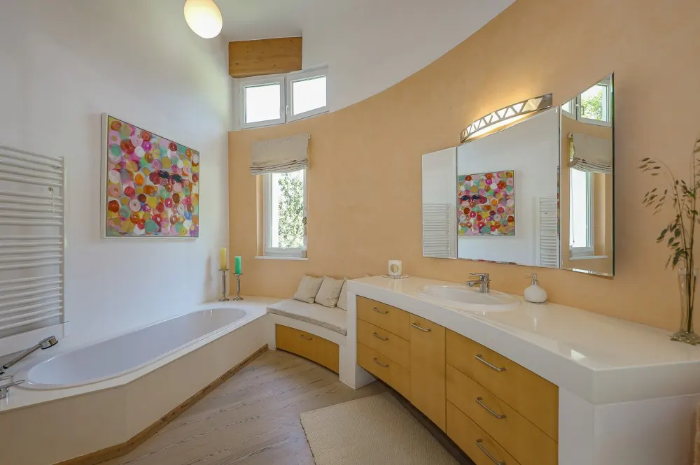 KITZIMMO-Exklusive Villa mit Pool am Traunsee kaufen - Immobilien Gmunden.